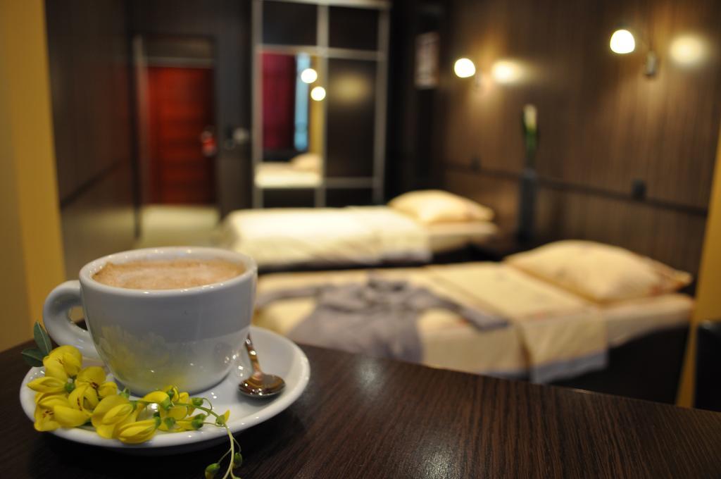 Hotel Fortuna Banyaluka Oda fotoğraf