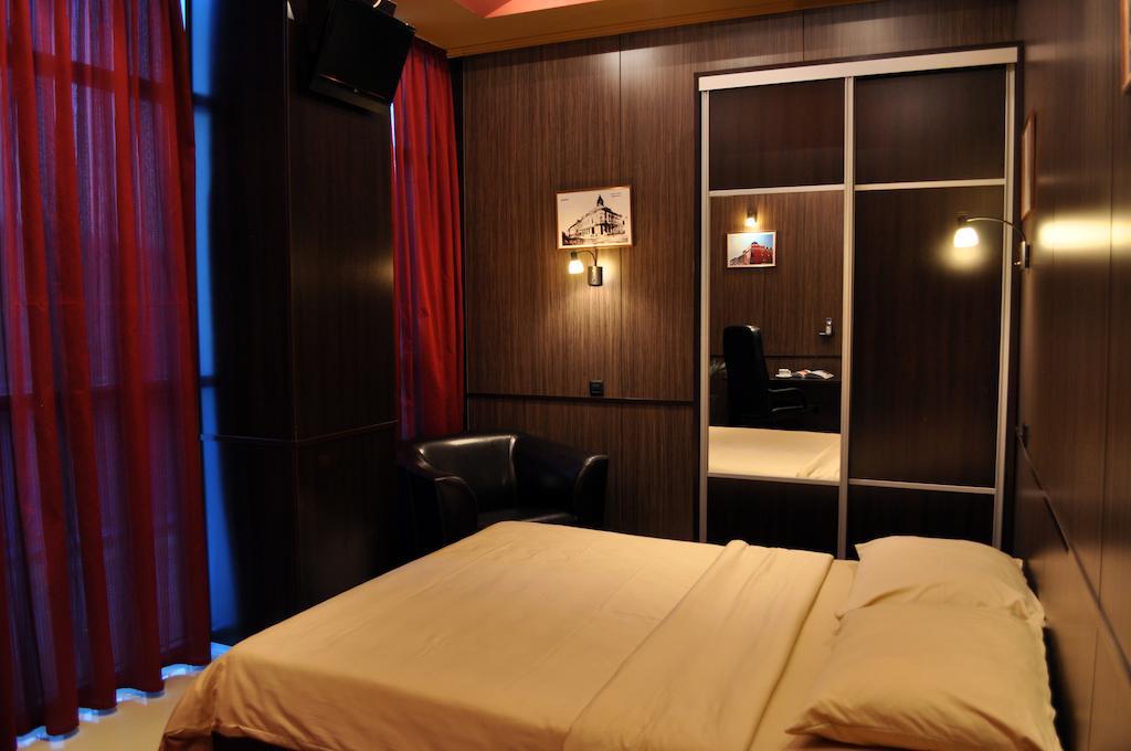 Hotel Fortuna Banyaluka Oda fotoğraf